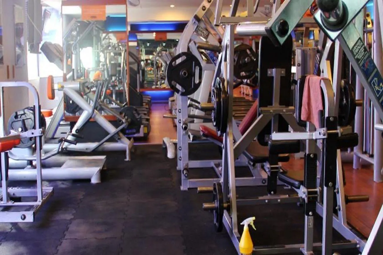 Hotel The Krystal Suites Service Apartment George Town